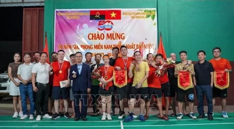 Giao lưu thể thao, gắn kết cộng đồng người Việt tại Angola nhân dịp 50 năm Ngày Giải phóng miền Nam